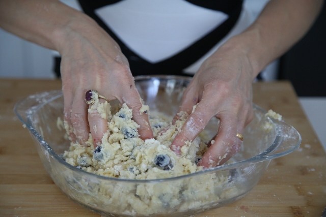 Blueberry Lemon Scones Recipe by Heghineh