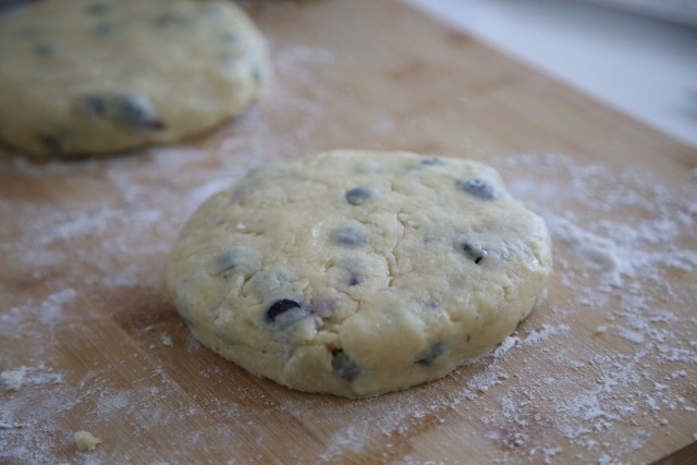 Blueberry Lemon Scones Recipe by Heghineh