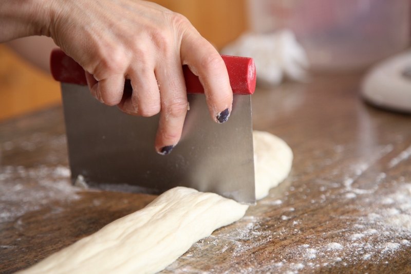 How to Make Homemade Dinner Rolls