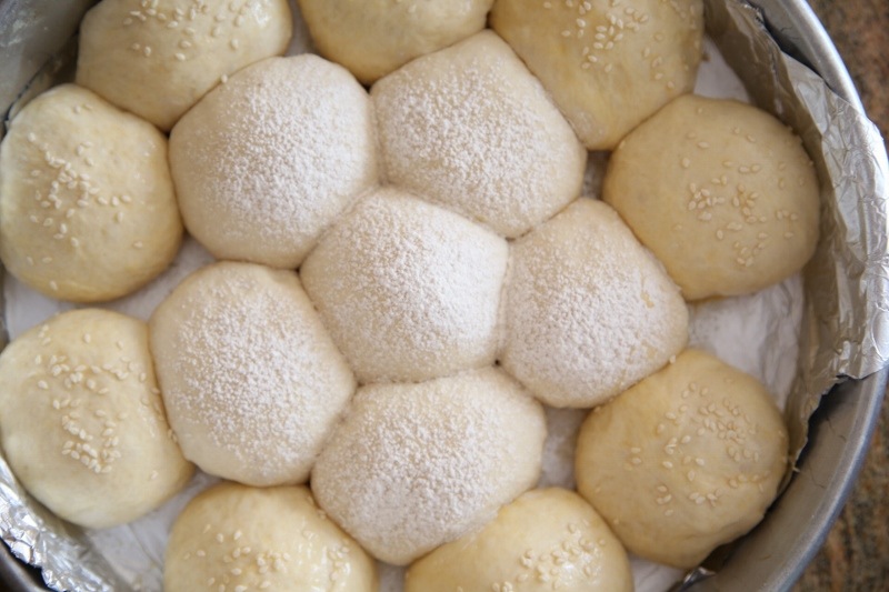 How to Make Homemade Dinner Rolls