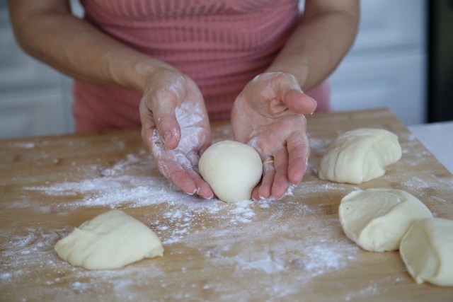 Sweet Pastry Bread Terterook - Armenian Cuisine