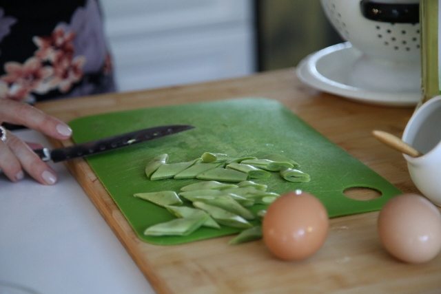 Green Beans and Eggs Recipe by Heghineh